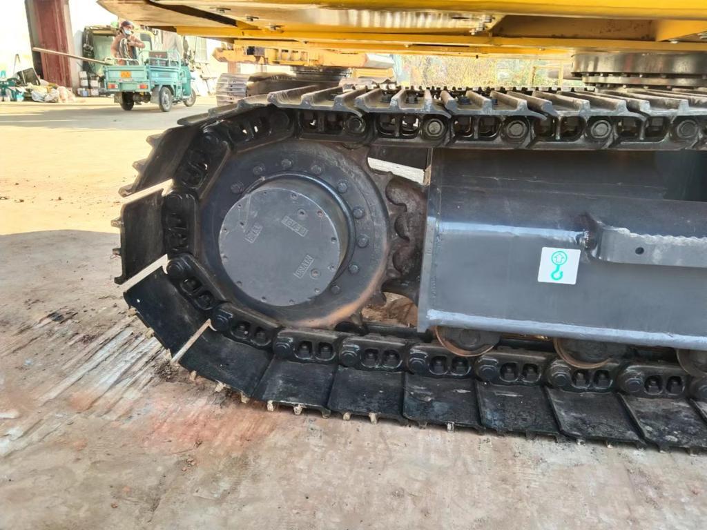 Komatsu PC 130 - Imagen 8