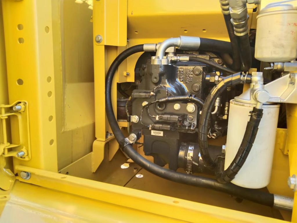 Komatsu PC 130 - Imagen 5