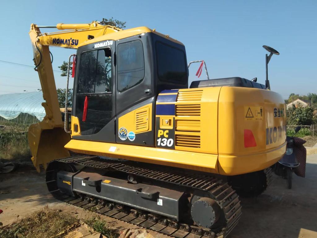 Komatsu PC 130