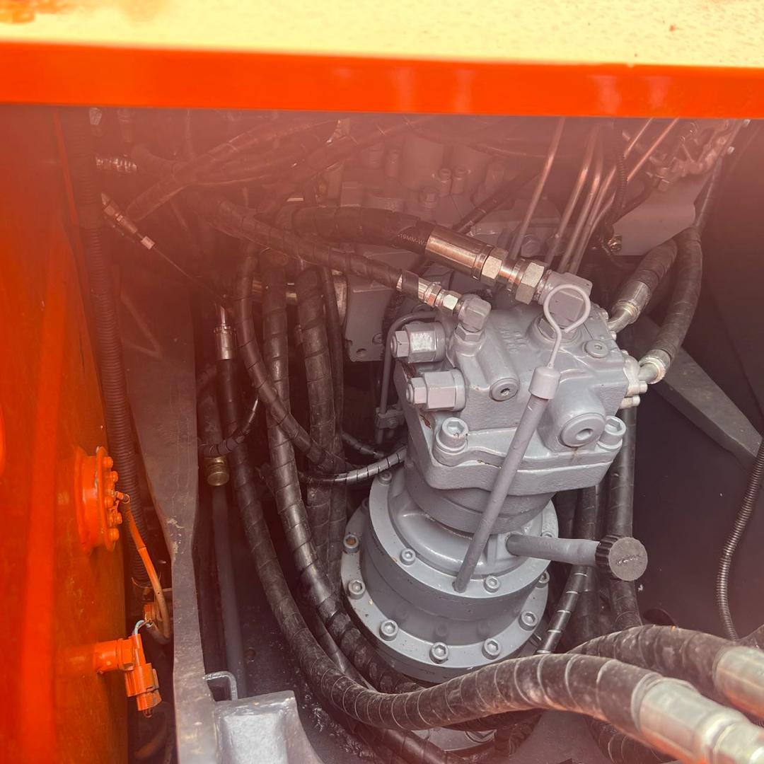 Hitachi ZX 120 - Imagen 2