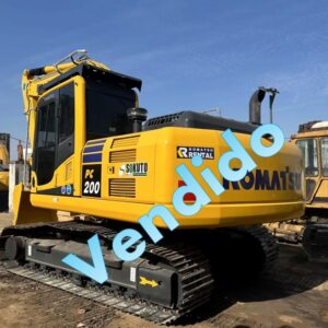 Komatsu PC 200-8 vendida por MY Shipping