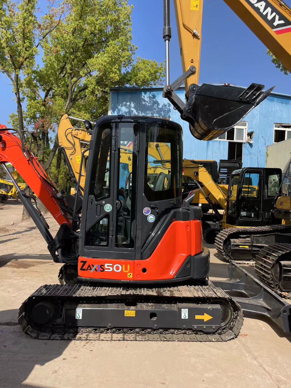 Mini Excavadora Hitachi ZAXIS 50 Seminueva - Imagen 9