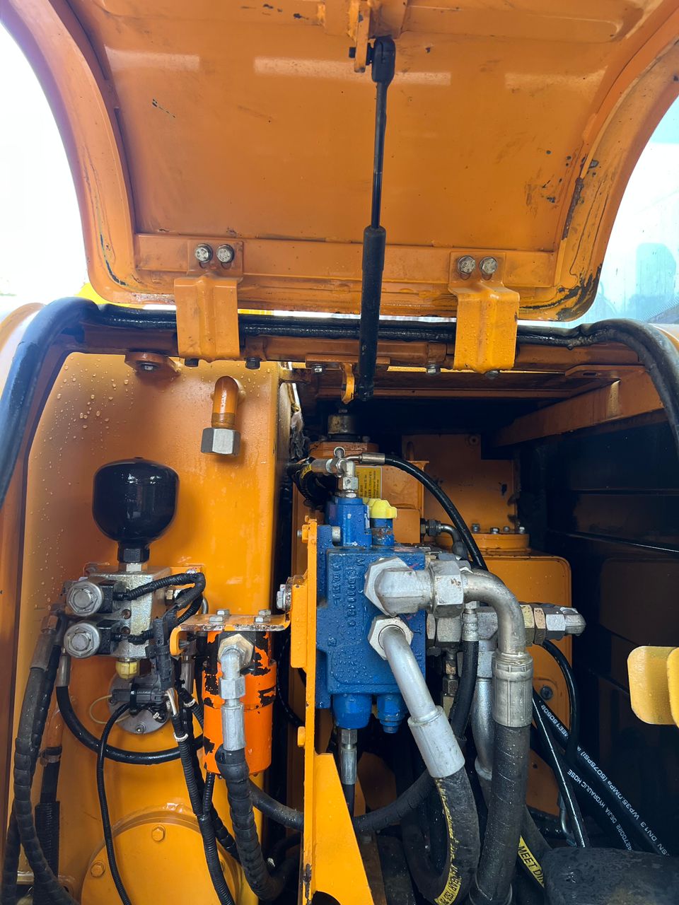 Mini Excavadora Sany SY 55 C Seminueva - Imagen 11