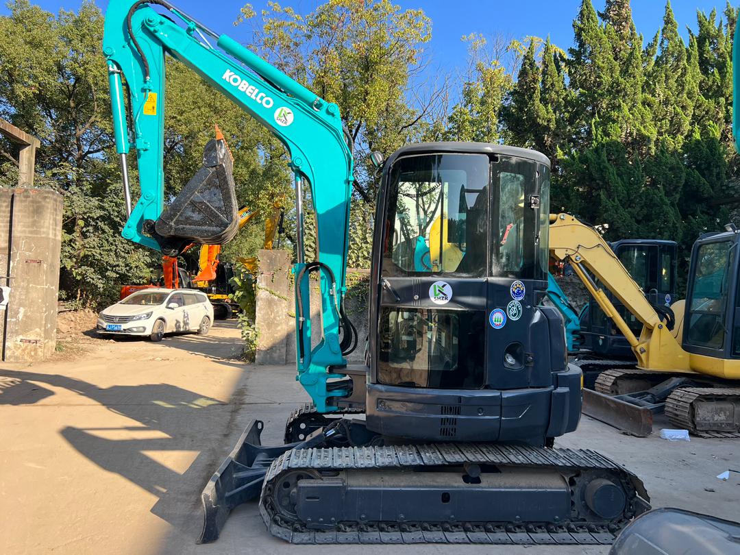 Mini Excavadora Kobelco 55 SR Seminueva - Imagen 3