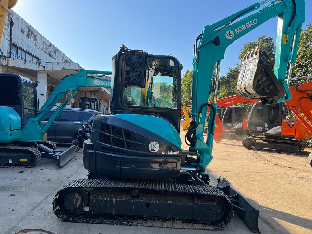 Mini Excavadora Kobelco 55 SR Seminueva - Imagen 4