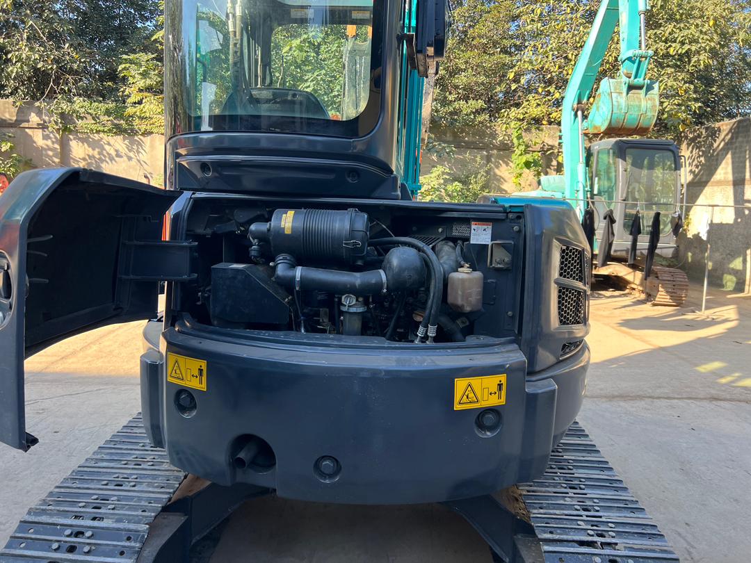 Mini Excavadora Kobelco 55 SR Seminueva - Imagen 8