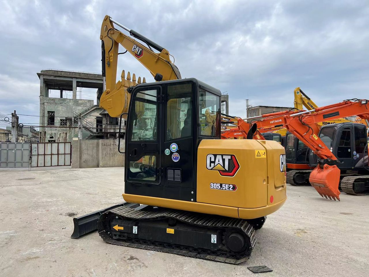 Mini Excavadora CAT 305E2 Seminueva - Imagen 8